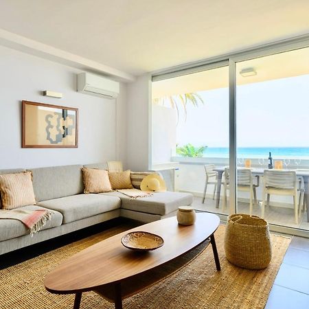 Charming 2 Bedroom Retreat With Beachfront Views San Bartolomé Exterior photo