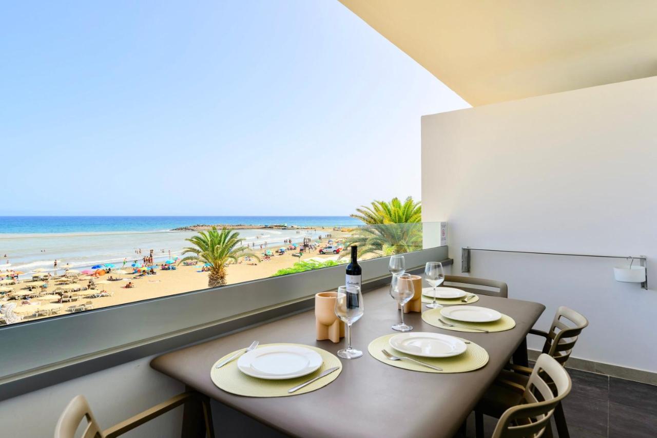 Charming 2 Bedroom Retreat With Beachfront Views San Bartolomé Exterior photo